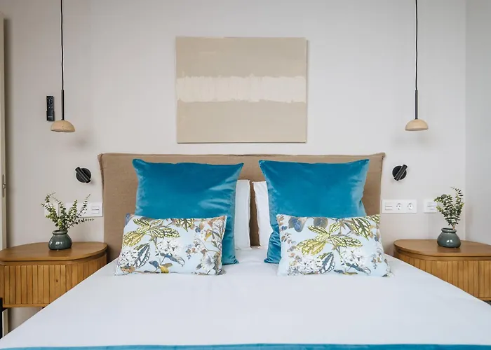 New Hostly Alameda Apartments